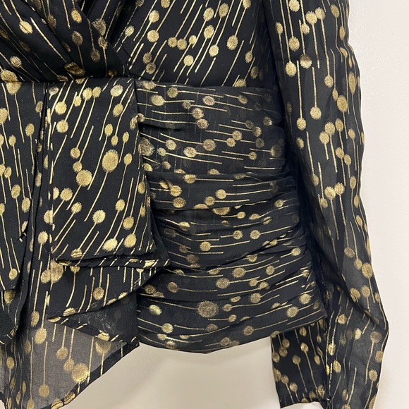 NWT Aqua Foiled Peplum V-Neck Blouse - Picture 7 of 11